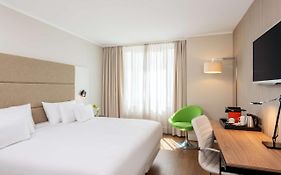 Nh Collection Berlin Mitte Am Checkpoint Charlie Hotel Exterior photo