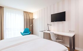 Nh Berlin Alexanderplatz Hotel Exterior photo