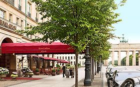 Hotel Adlon Kempinski Berlin Exterior photo