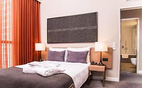 Adina Apartment Hotel Berlin Checkpoint Charlie Exterior photo